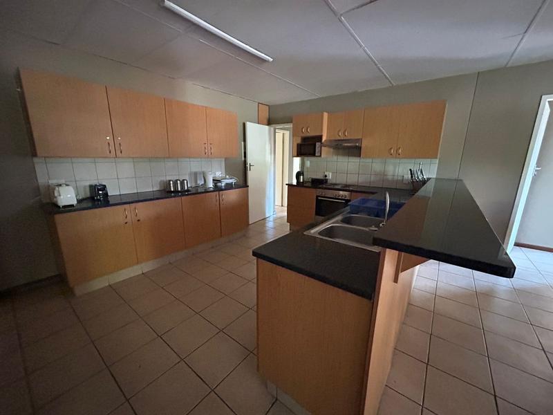8 Bedroom Property for Sale in Hatfield Gauteng