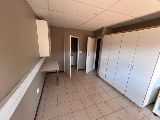8 Bedroom Property for Sale in Hatfield Gauteng