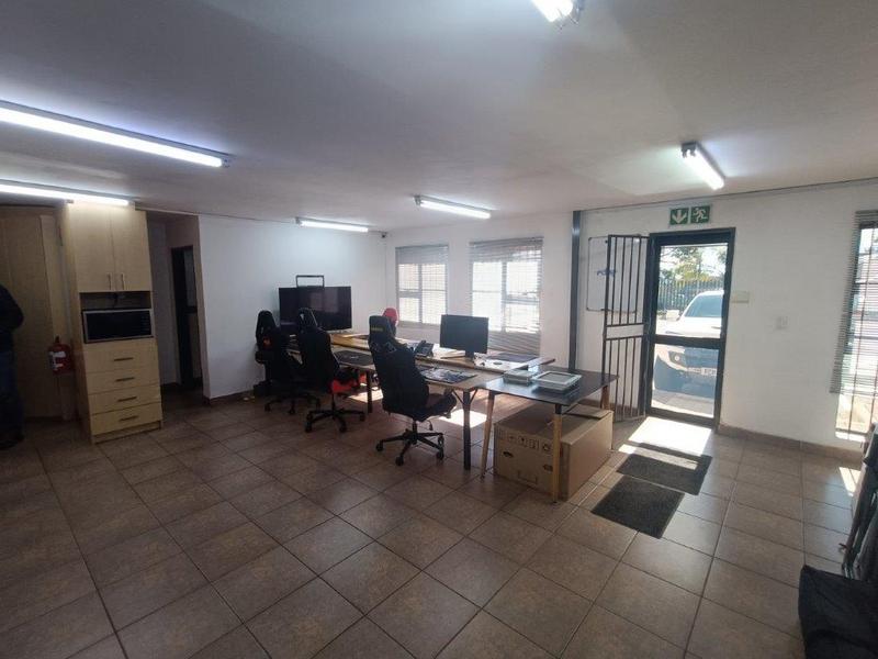 To Let commercial Property for Rent in Princess A H Gauteng