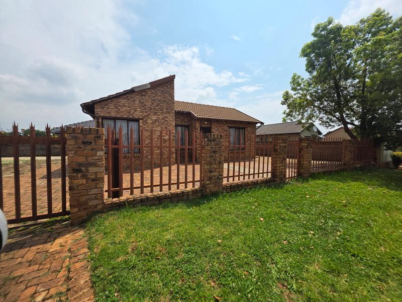 3 Bedroom Property for Sale in Crystal Park Gauteng