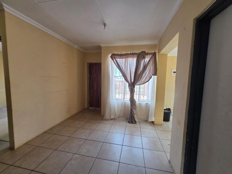 3 Bedroom Property for Sale in Crystal Park Gauteng
