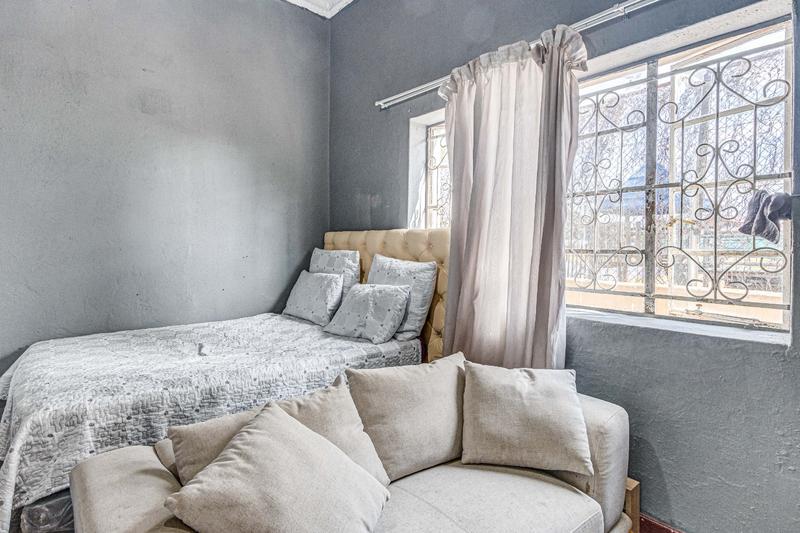 10 Bedroom Property for Sale in Brixton Gauteng