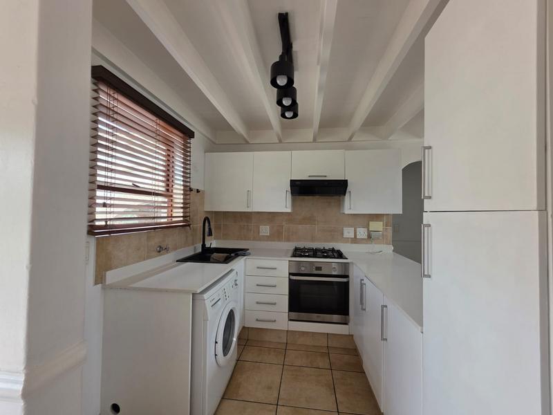 To Let 1 Bedroom Property for Rent in Sunninghill Gauteng