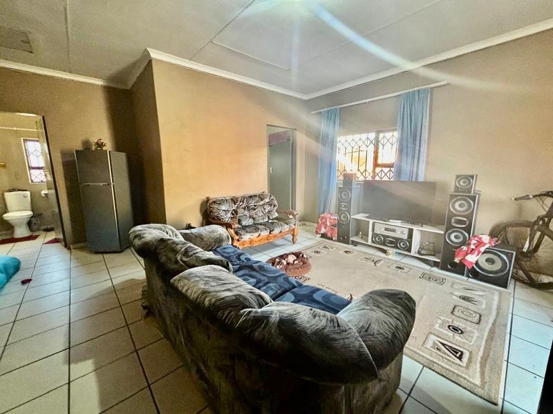 6 Bedroom Property for Sale in Vanderbijlpark CW 5 Gauteng