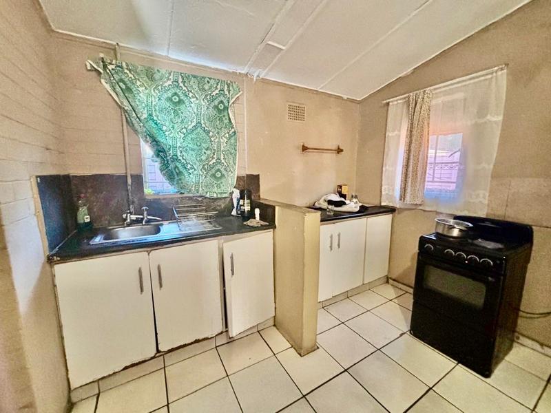 6 Bedroom Property for Sale in Vanderbijlpark CW 5 Gauteng
