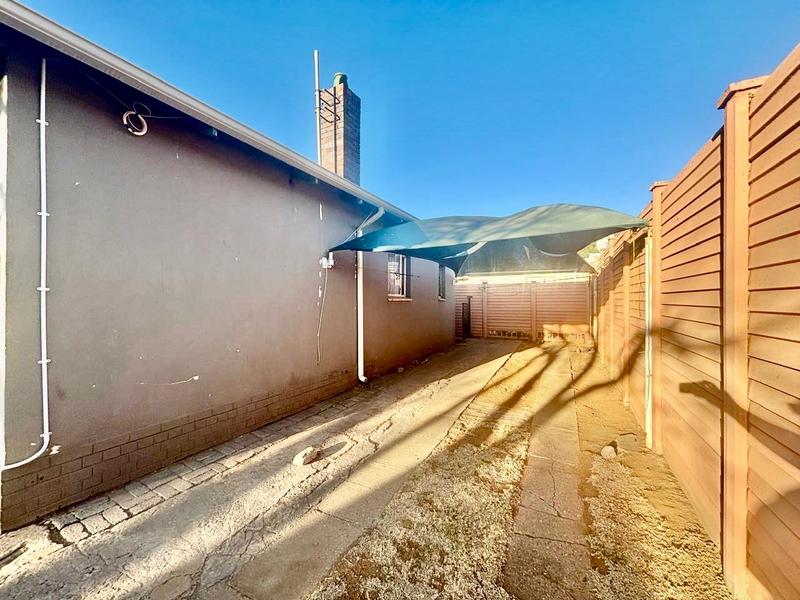 6 Bedroom Property for Sale in Vanderbijlpark CW 5 Gauteng