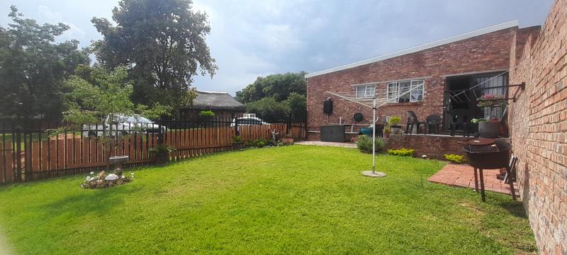 To Let 2 Bedroom Property for Rent in Mnandi Gauteng