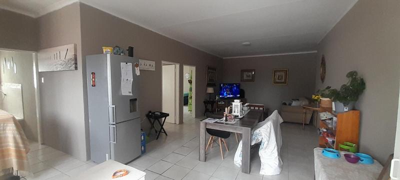 To Let 2 Bedroom Property for Rent in Mnandi Gauteng