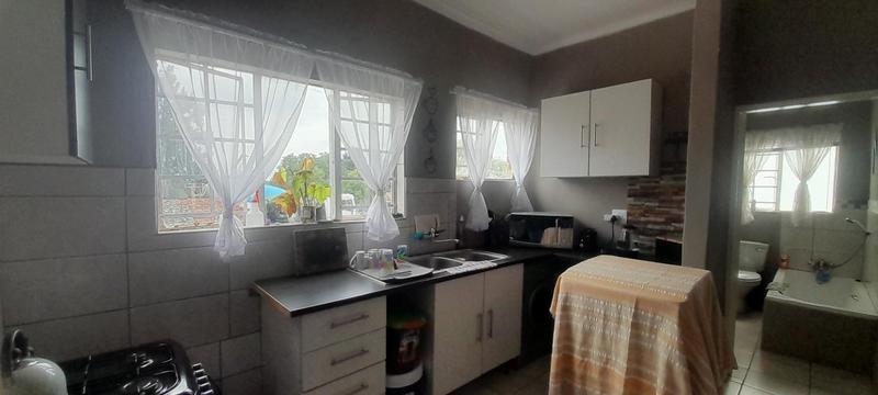 To Let 2 Bedroom Property for Rent in Mnandi Gauteng