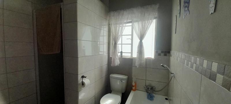 To Let 2 Bedroom Property for Rent in Mnandi Gauteng