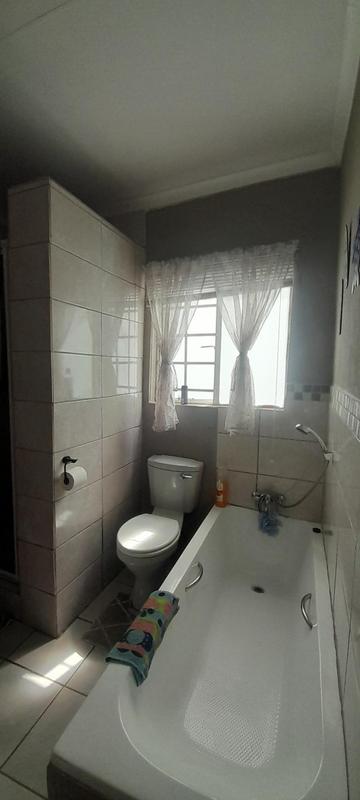To Let 2 Bedroom Property for Rent in Mnandi Gauteng