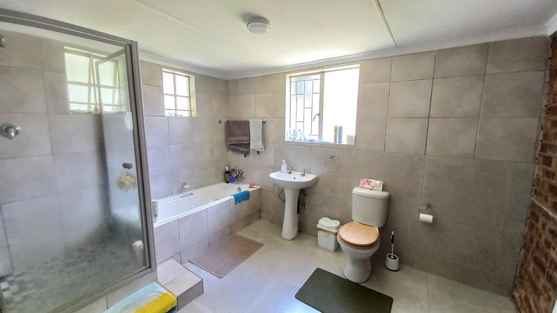 To Let 3 Bedroom Property for Rent in The Reeds Gauteng