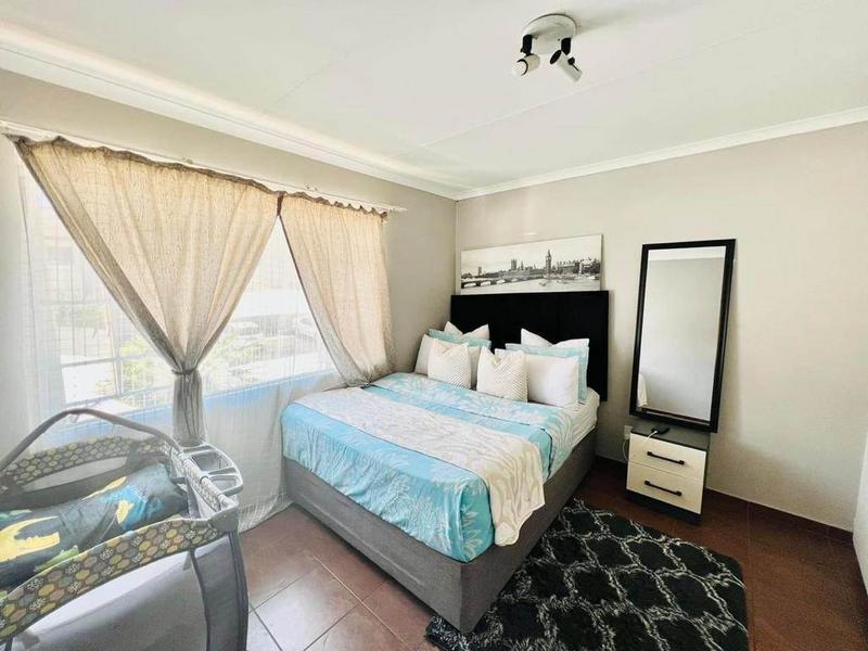 2 Bedroom Property for Sale in Die Hoewes Gauteng