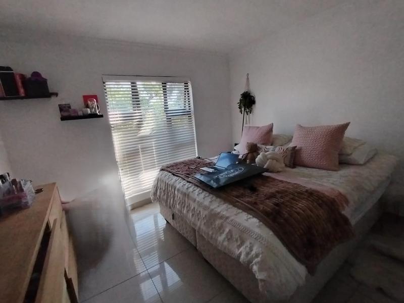 5 Bedroom Property for Sale in Amberfield Heights Gauteng