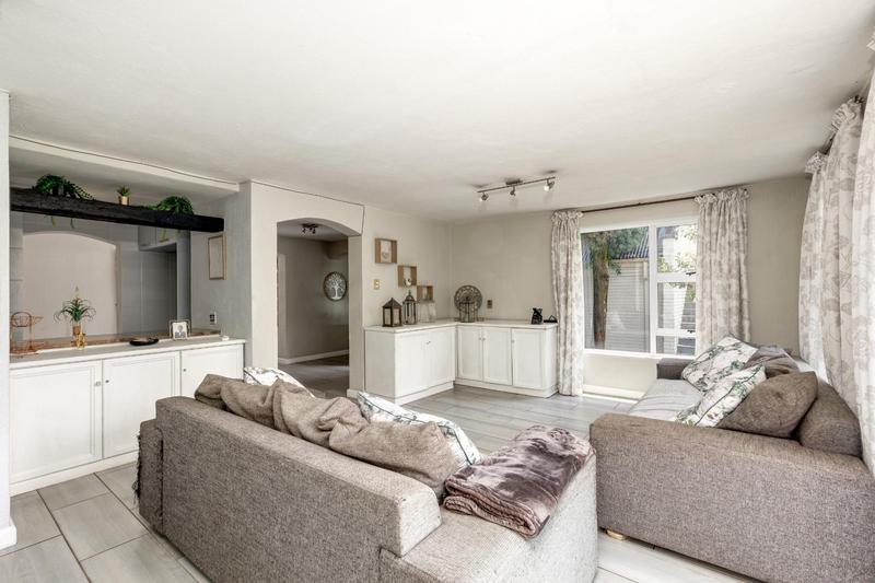 3 Bedroom Property for Sale in Fourways Gardens Gauteng