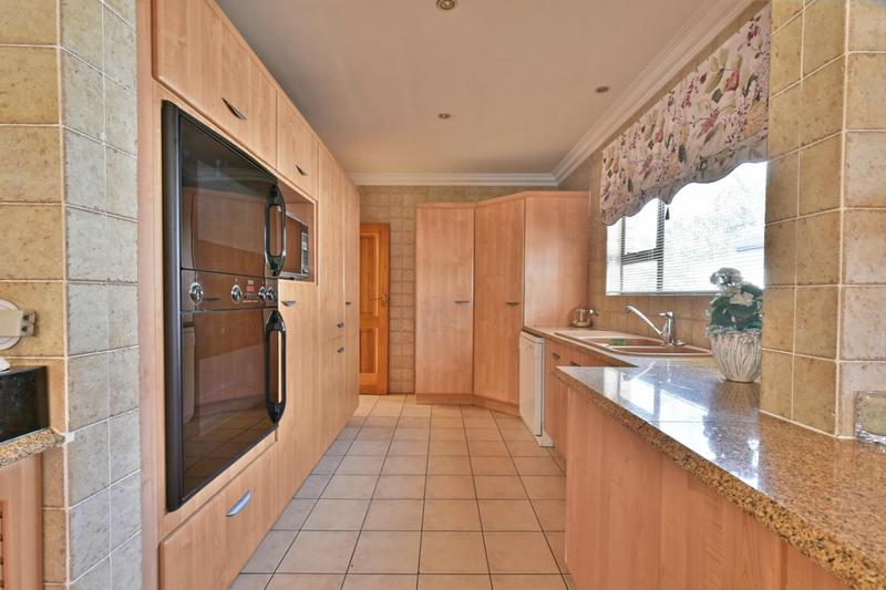 3 Bedroom Property for Sale in Bassonia Gauteng