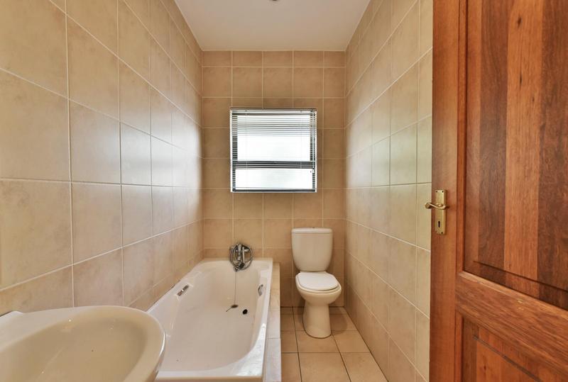 3 Bedroom Property for Sale in Bassonia Gauteng