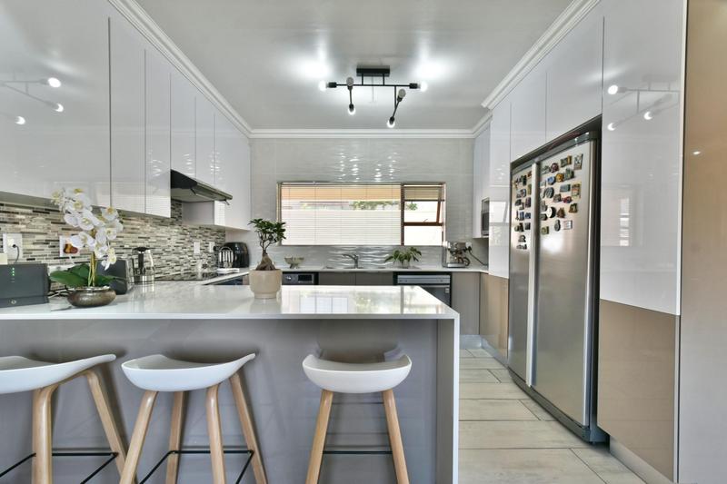 3 Bedroom Property for Sale in Glenvista Gauteng