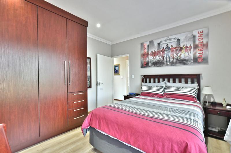 3 Bedroom Property for Sale in Glenvista Gauteng