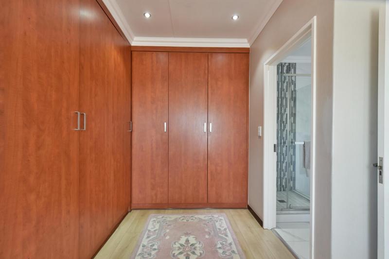 3 Bedroom Property for Sale in Glenvista Gauteng