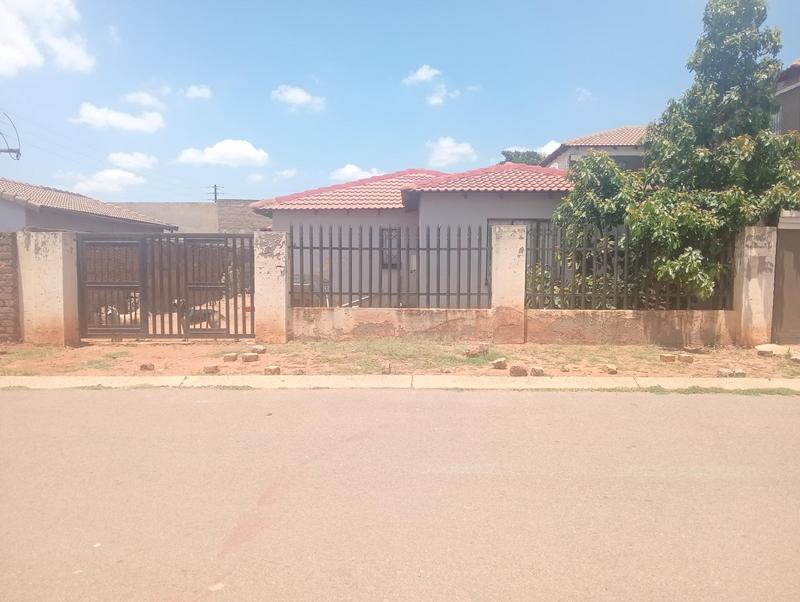 3 Bedroom Property for Sale in Protea Glen Gauteng