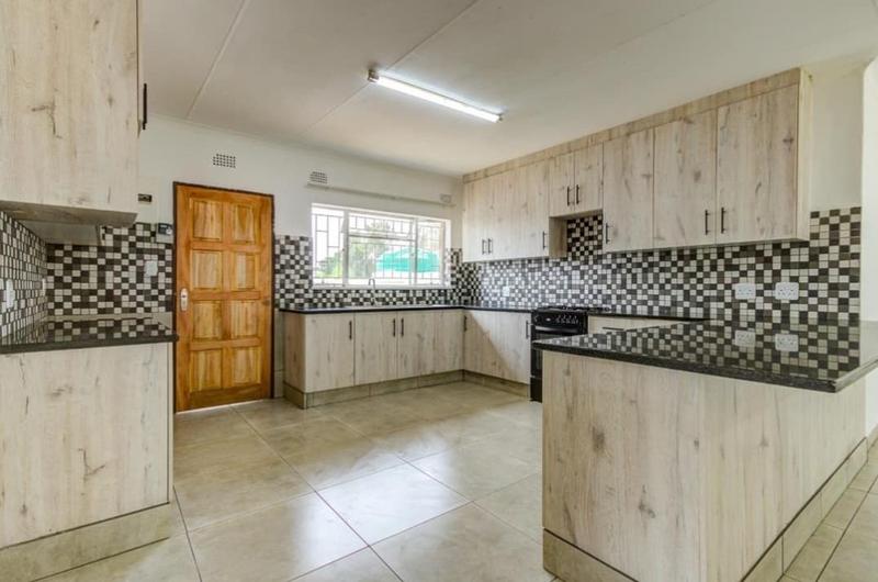 3 Bedroom Property for Sale in Fairlead Gauteng