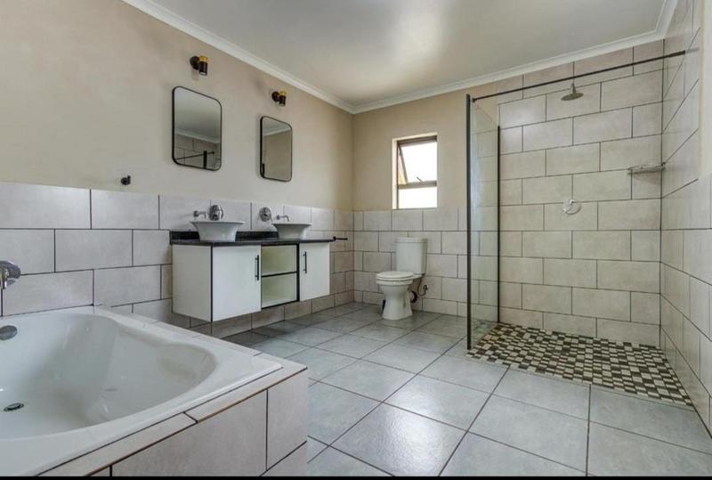 3 Bedroom Property for Sale in Fairlead Gauteng