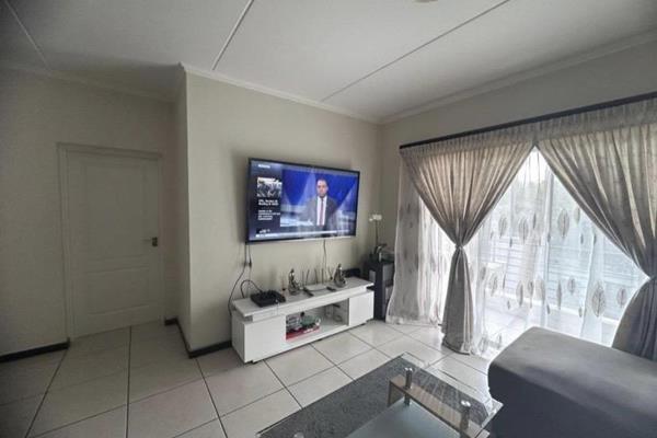 To Let 2 Bedroom Property for Rent in Fourways Gauteng