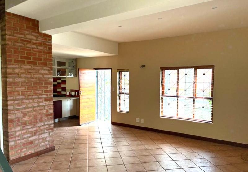 4 Bedroom Property for Sale in Waterkloof Ridge Gauteng