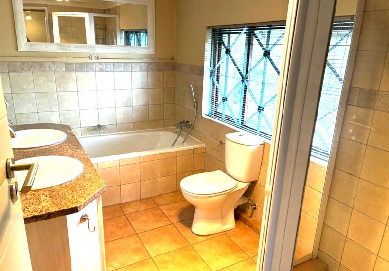 4 Bedroom Property for Sale in Waterkloof Ridge Gauteng