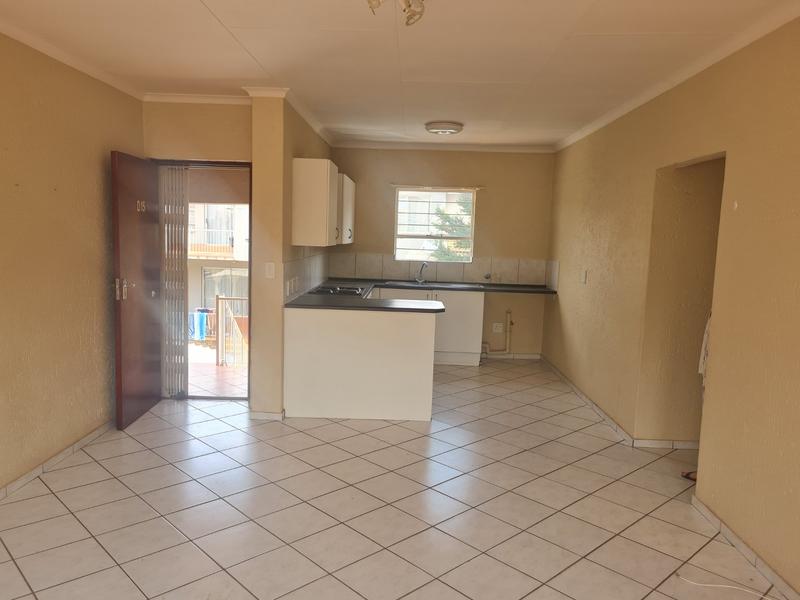2 Bedroom Property for Sale in Groblerpark Gauteng