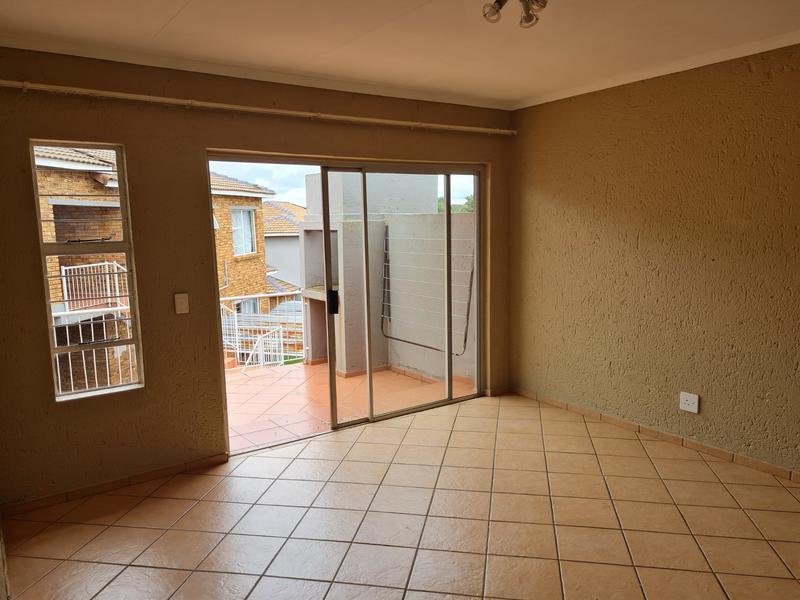2 Bedroom Property for Sale in Groblerpark Gauteng