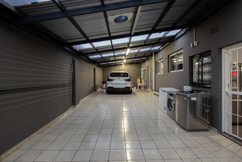 3 Bedroom Property for Sale in South Crest Gauteng