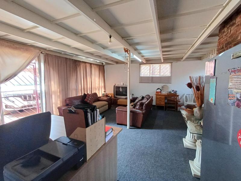 9 Bedroom Property for Sale in Laudium Gauteng