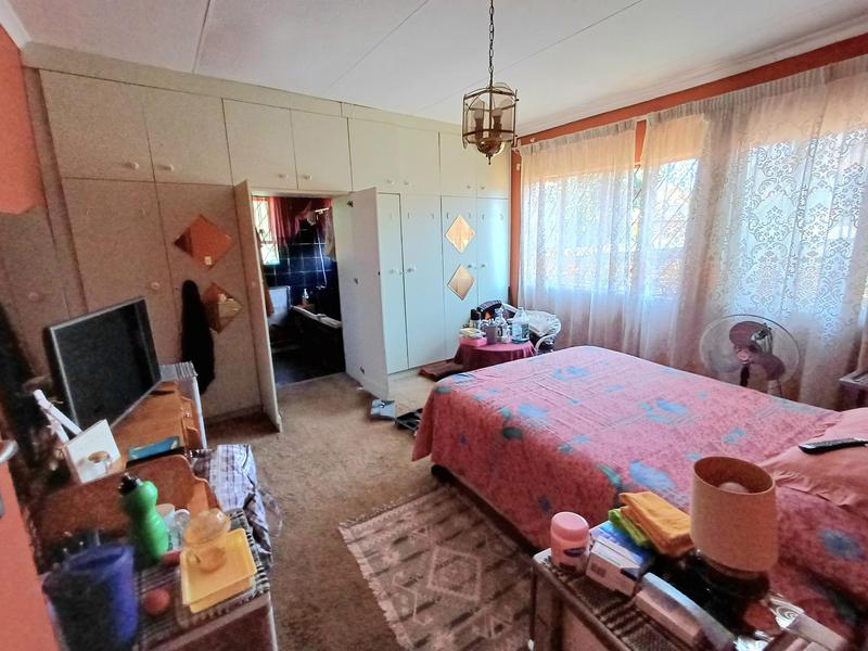 9 Bedroom Property for Sale in Laudium Gauteng