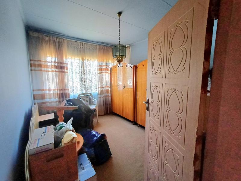 9 Bedroom Property for Sale in Laudium Gauteng