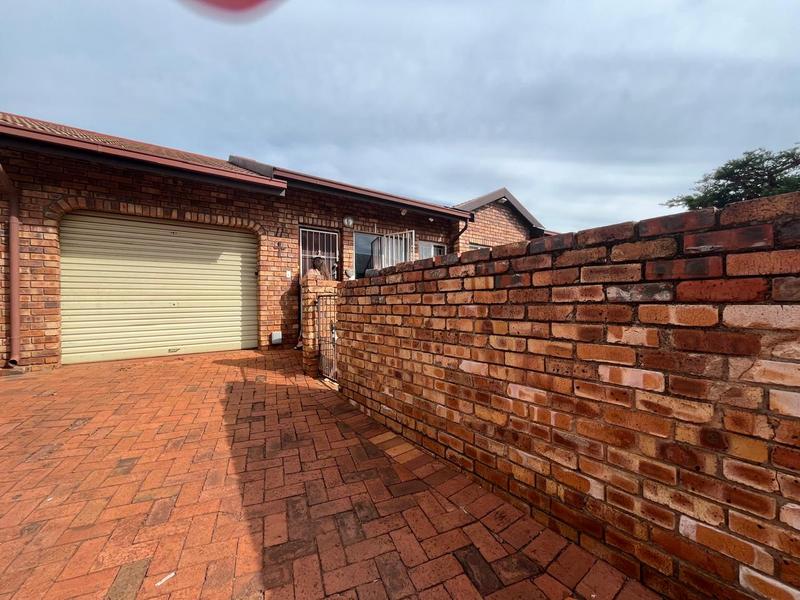 To Let 3 Bedroom Property for Rent in Birchleigh North Gauteng