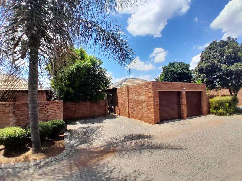 3 Bedroom Property for Sale in Heuwelsig Estate Gauteng