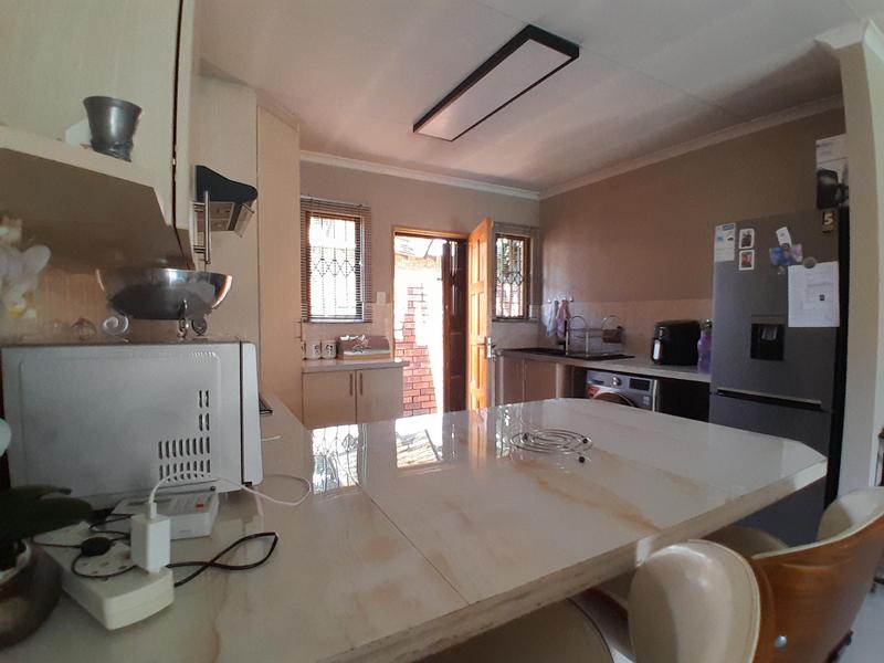 3 Bedroom Property for Sale in Heuwelsig Estate Gauteng