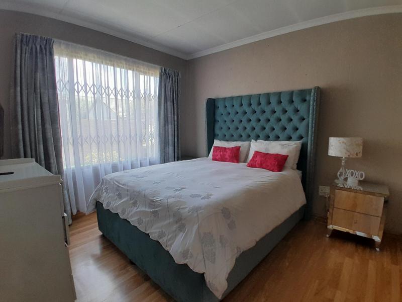3 Bedroom Property for Sale in Heuwelsig Estate Gauteng