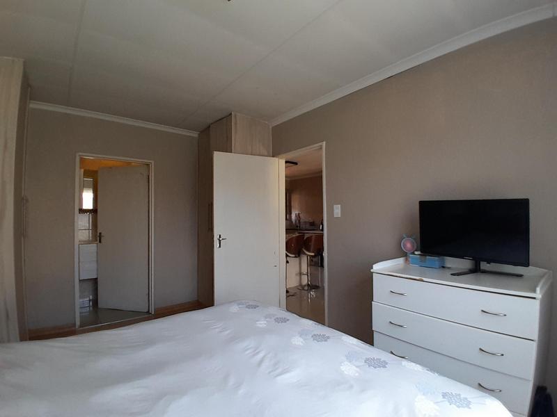 3 Bedroom Property for Sale in Heuwelsig Estate Gauteng