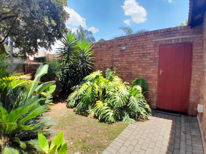 3 Bedroom Property for Sale in Heuwelsig Estate Gauteng