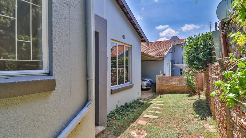 2 Bedroom Property for Sale in Eden Glen Gauteng