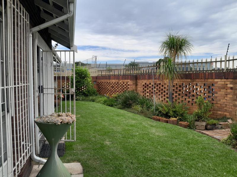 3 Bedroom Property for Sale in Rustivia Gauteng