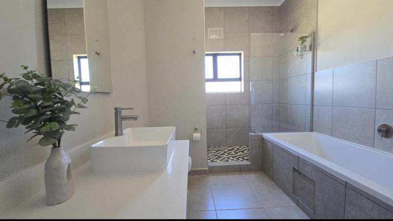 2 Bedroom Property for Sale in Rietvalleirand Gauteng