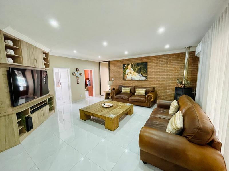 4 Bedroom Property for Sale in Alberante Gauteng