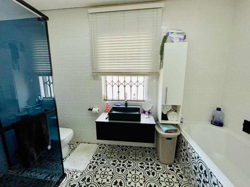 4 Bedroom Property for Sale in Alberante Gauteng