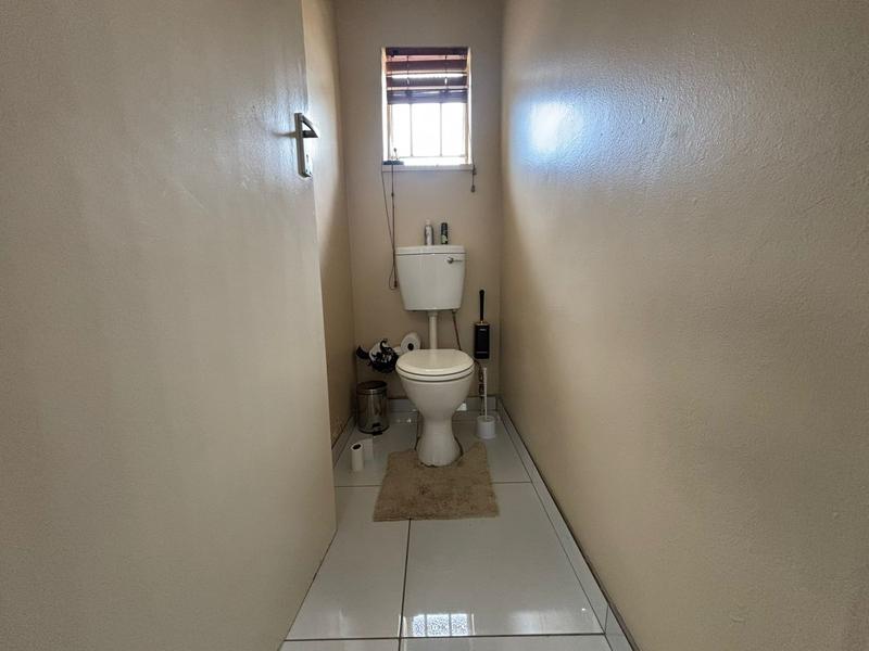 4 Bedroom Property for Sale in Discovery Gauteng