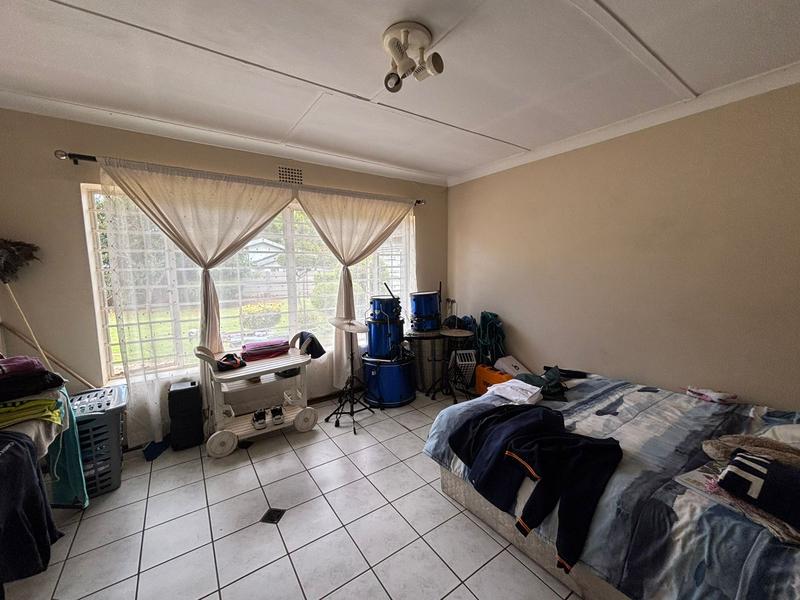 4 Bedroom Property for Sale in Discovery Gauteng