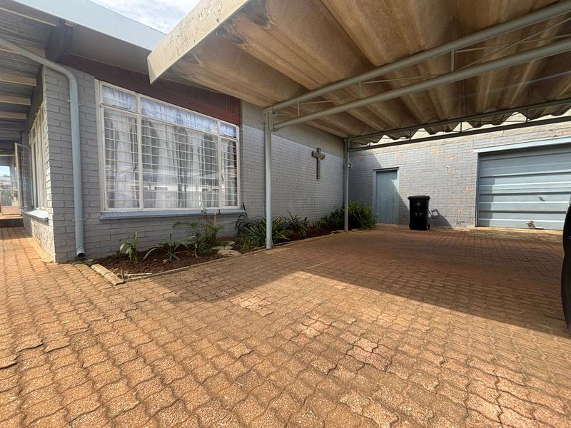 4 Bedroom Property for Sale in Discovery Gauteng